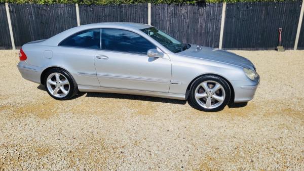 Mercedes-Benz CLK 2.6 CLK240 Avantgarde Coupe 2dr Petrol Automatic (250 g/km, 170 bhp)