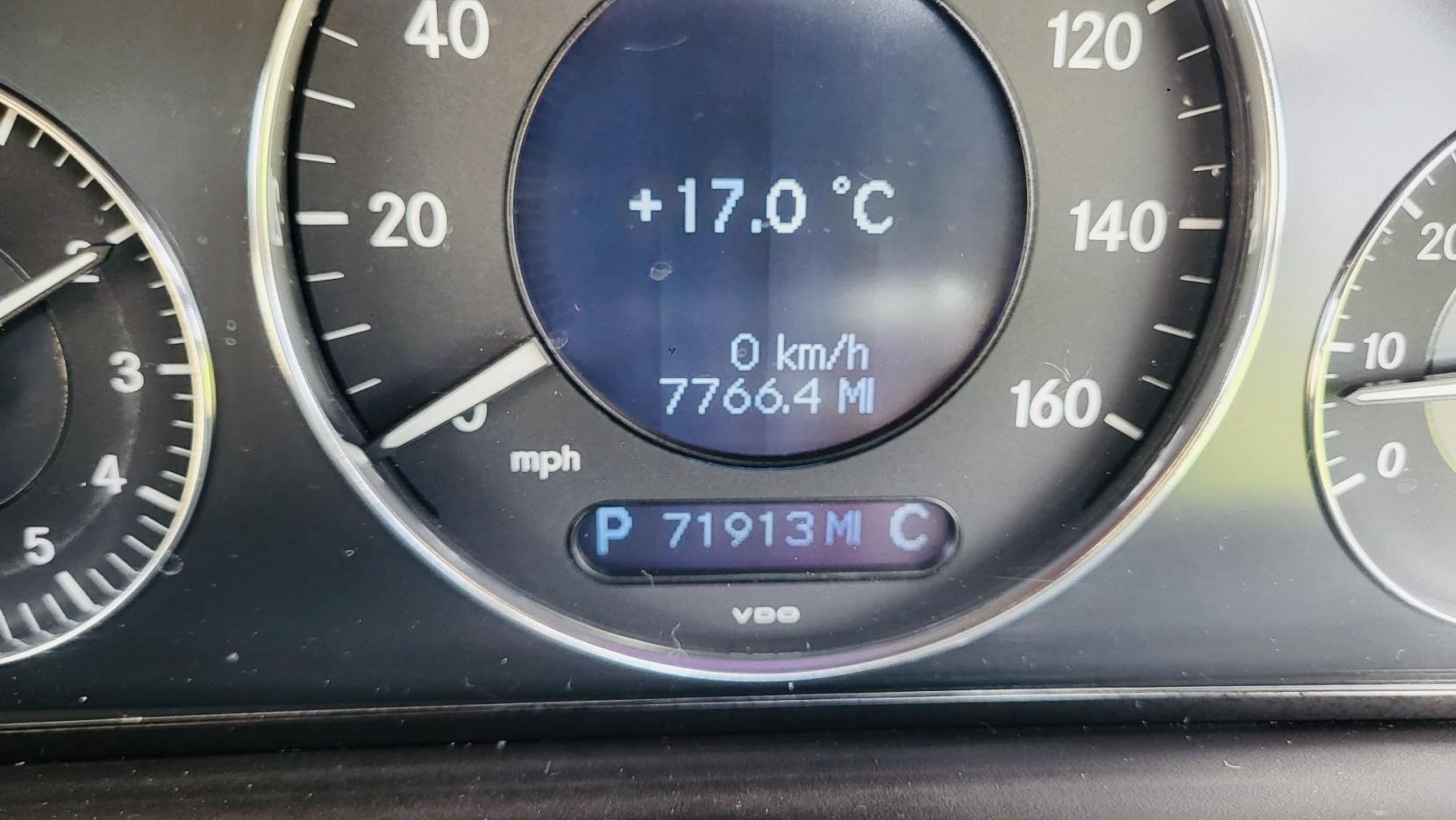 Mercedes-Benz CLK 2.6 CLK240 Avantgarde Coupe 2dr Petrol Automatic (250 g/km, 170 bhp)
