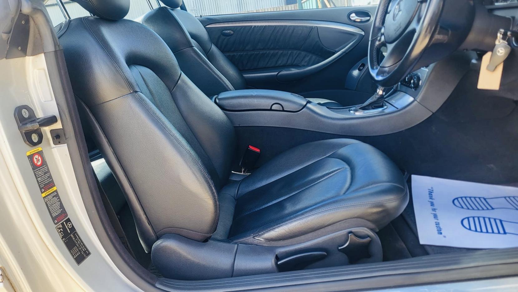 Mercedes-Benz CLK 2.6 CLK240 Avantgarde Coupe 2dr Petrol Automatic (250 g/km, 170 bhp)