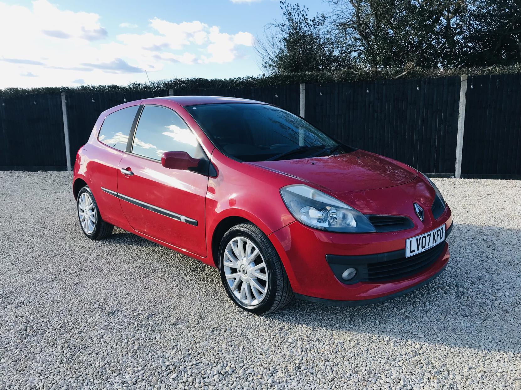 Renault Clio 1.6 VVT Dynamique S Hatchback 3dr Petrol Manual (157 g/km, 111 bhp)