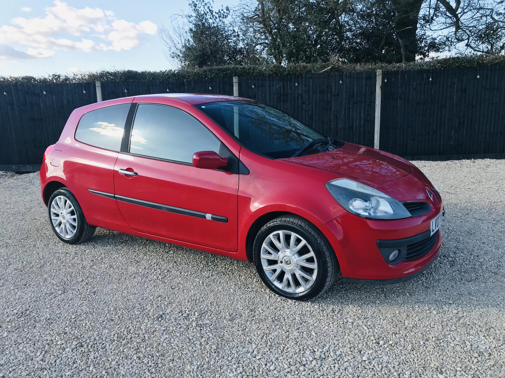 Renault Clio 1.6 VVT Dynamique S Hatchback 3dr Petrol Manual (157 g/km, 111 bhp)