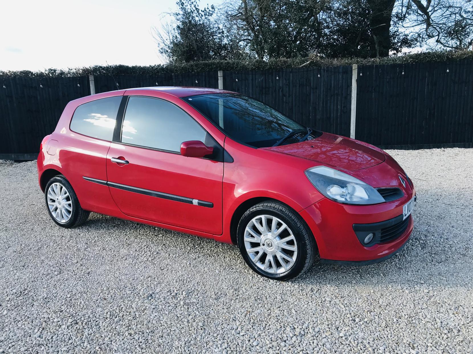 Renault Clio 1.6 VVT Dynamique S Hatchback 3dr Petrol Manual (157 g/km, 111 bhp)