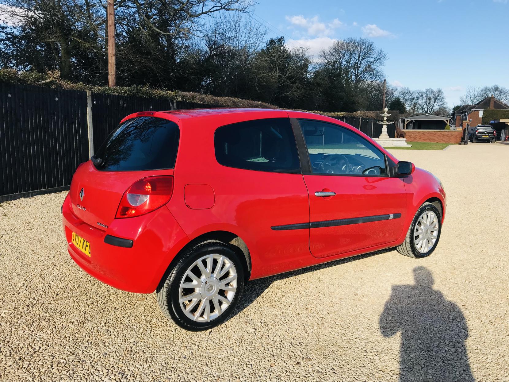 Renault Clio 1.6 VVT Dynamique S Hatchback 3dr Petrol Manual (157 g/km, 111 bhp)