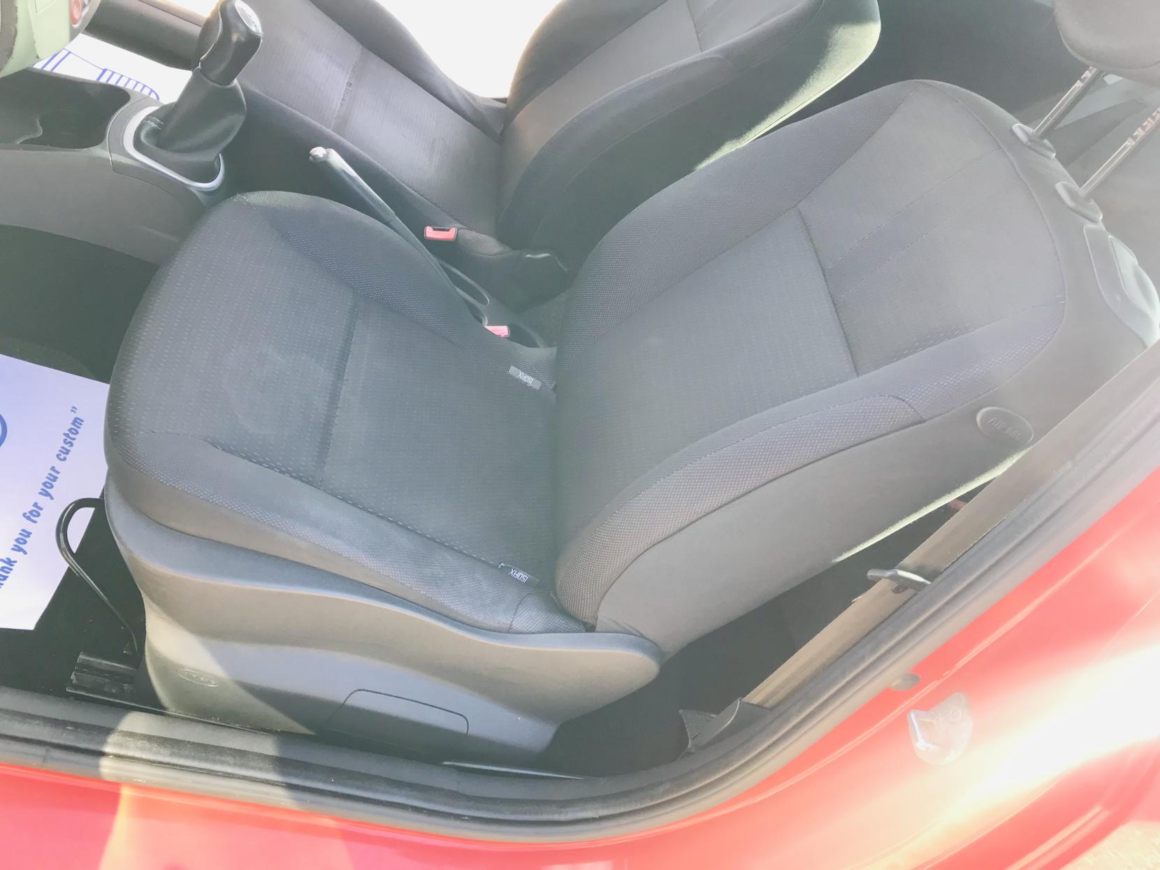 Renault Clio 1.6 VVT Dynamique S Hatchback 3dr Petrol Manual (157 g/km, 111 bhp)