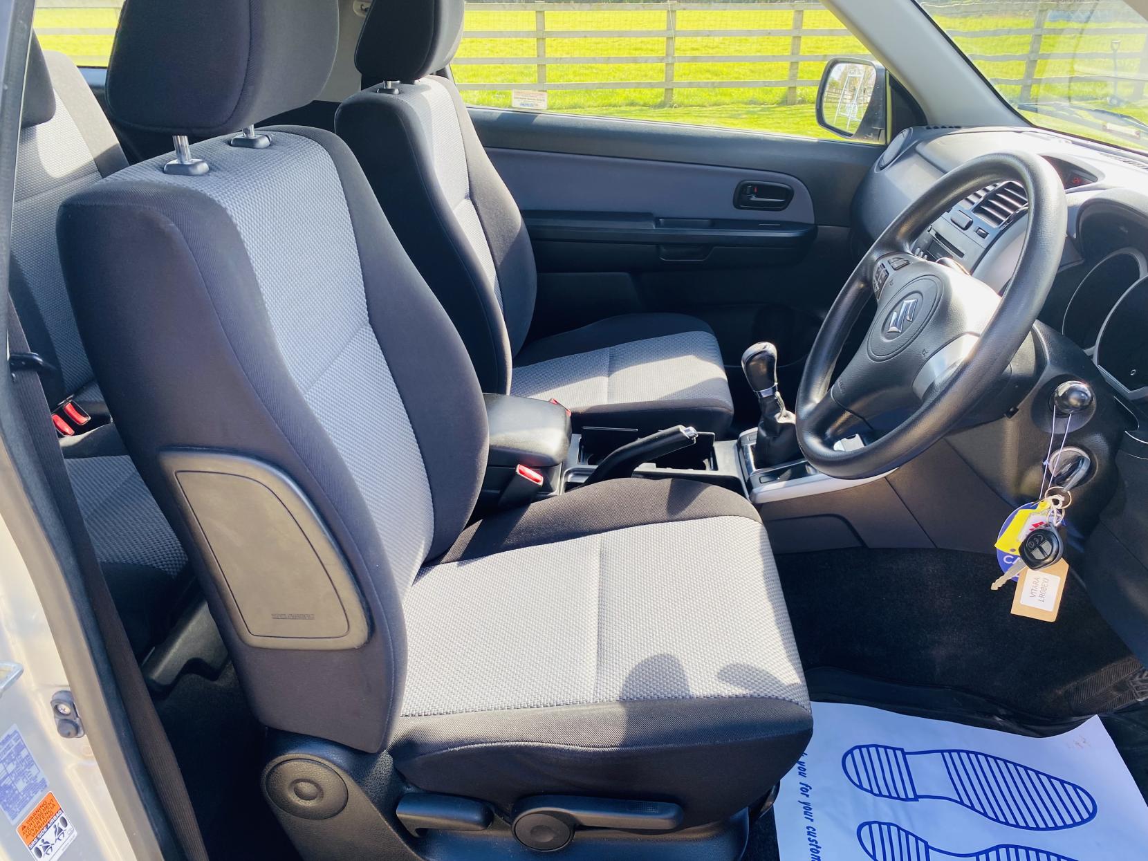 Suzuki Grand Vitara 1.6 VVT + SUV 3dr Petrol Manual 4WD Euro 4 (106 ps)