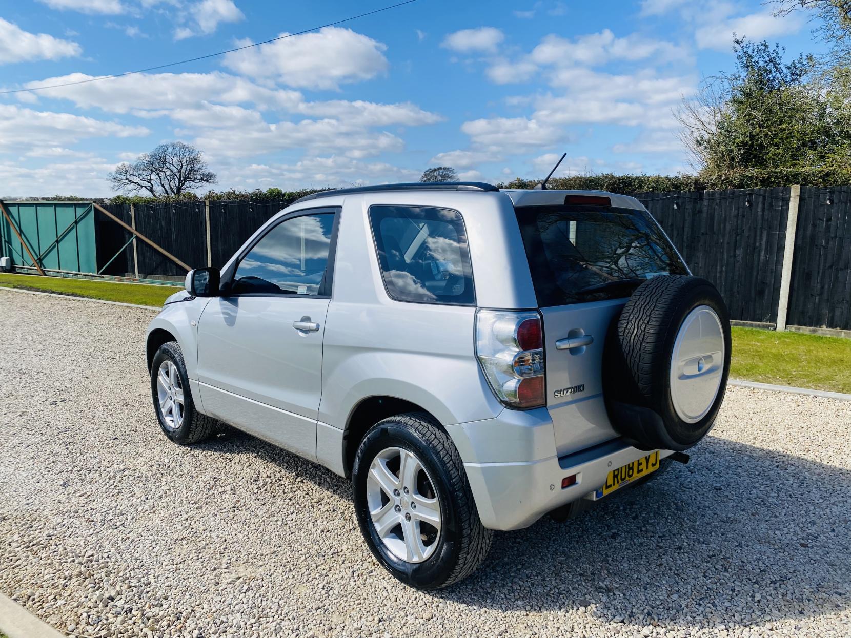 Suzuki Grand Vitara 1.6 VVT + SUV 3dr Petrol Manual 4WD Euro 4 (106 ps)