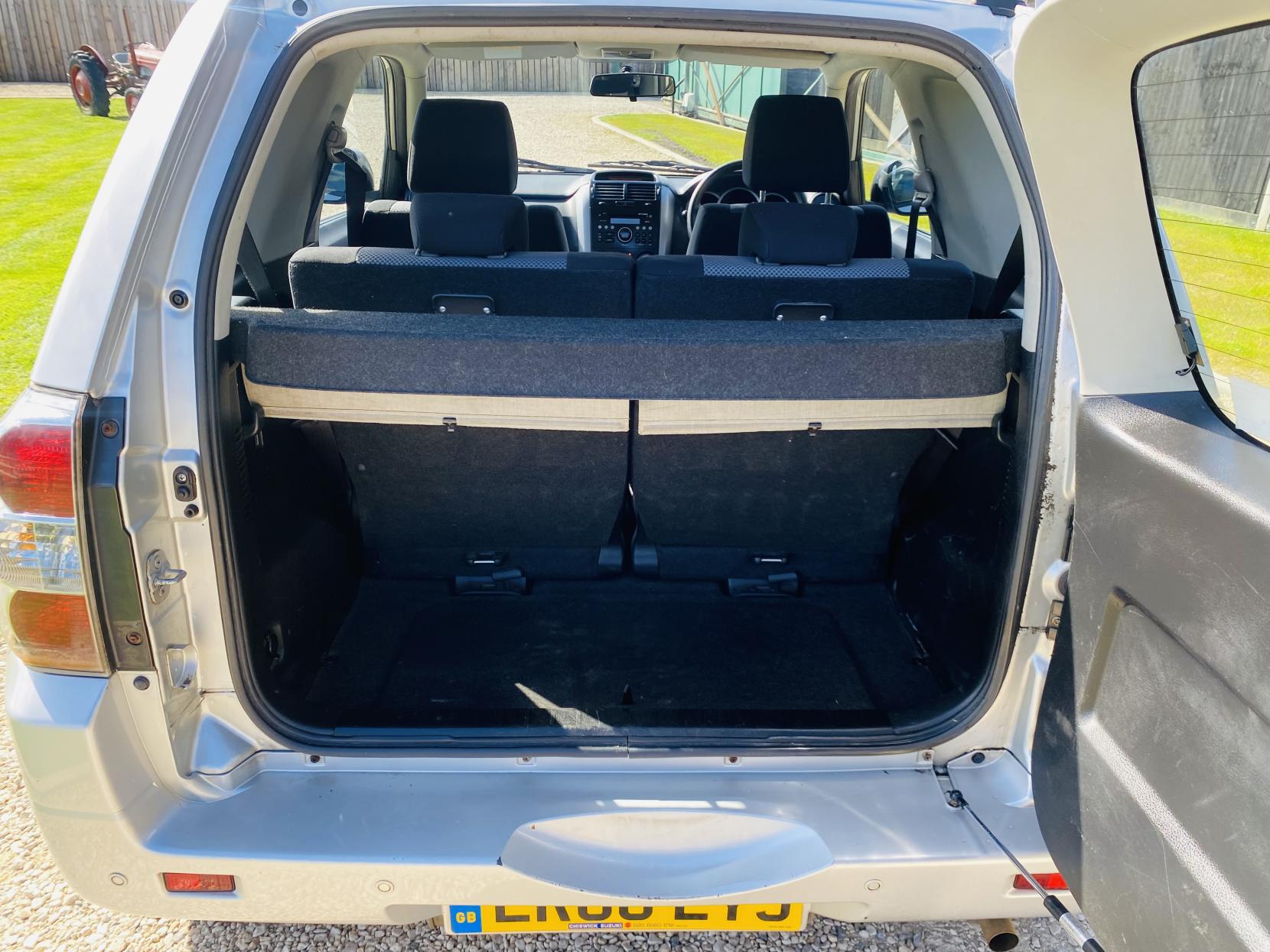 Suzuki Grand Vitara 1.6 VVT + SUV 3dr Petrol Manual 4WD Euro 4 (106 ps)