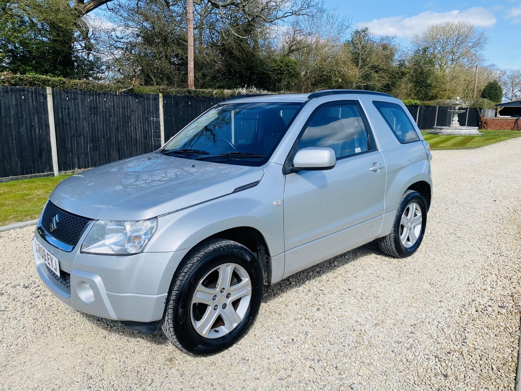 Suzuki Grand Vitara 1.6 VVT + SUV 3dr Petrol Manual 4WD Euro 4 (106 ps)