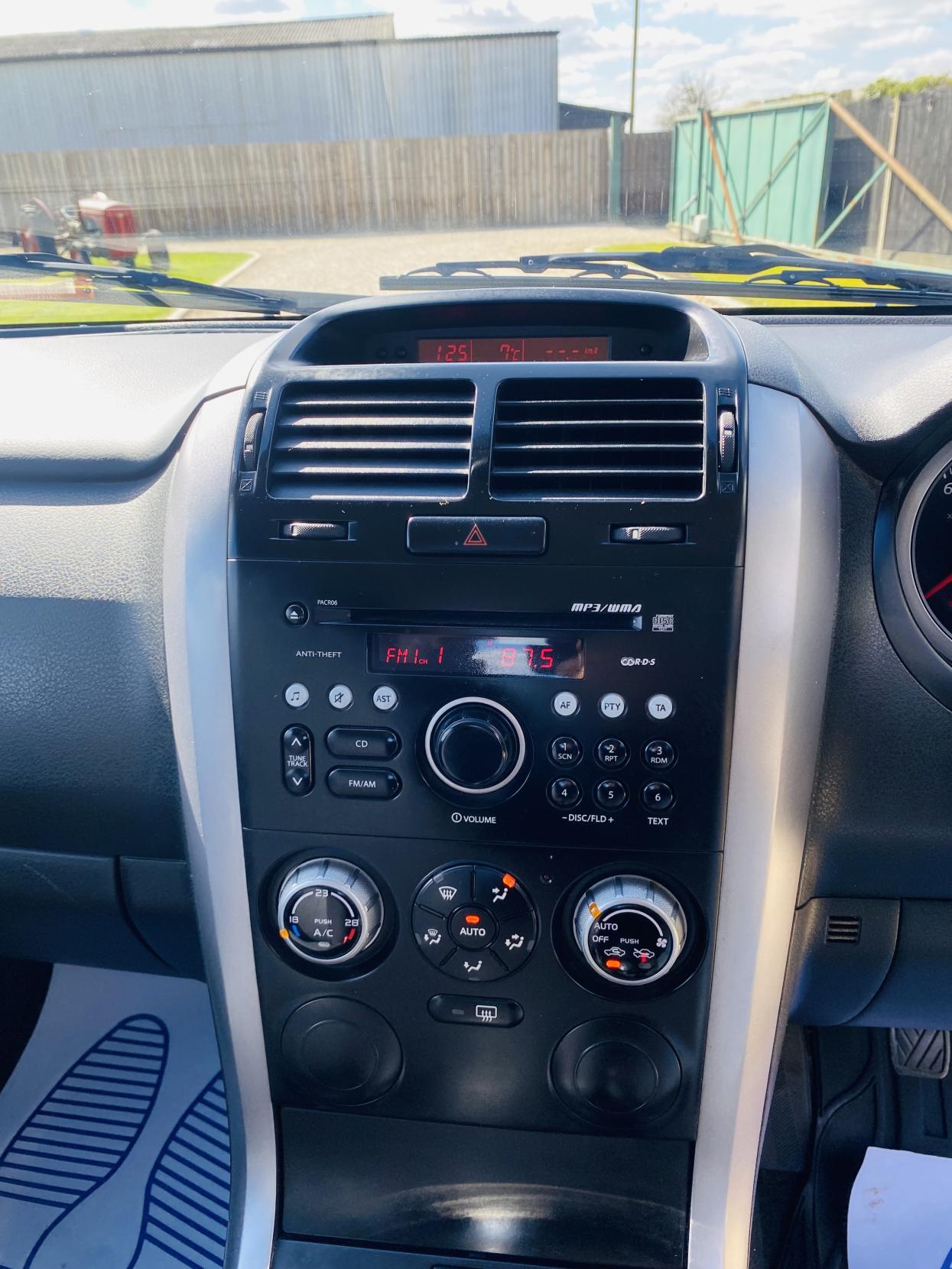 Suzuki Grand Vitara 1.6 VVT + SUV 3dr Petrol Manual 4WD Euro 4 (106 ps)