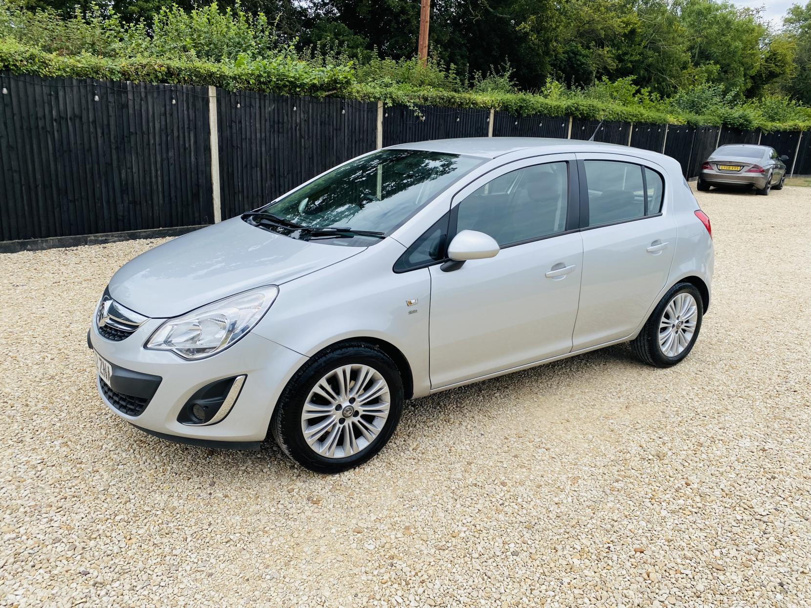Vauxhall Corsa 1.2i ecoFLEX 16V SE Hatchback 5dr Petrol Manual Euro 5 (s/s) (85 ps)