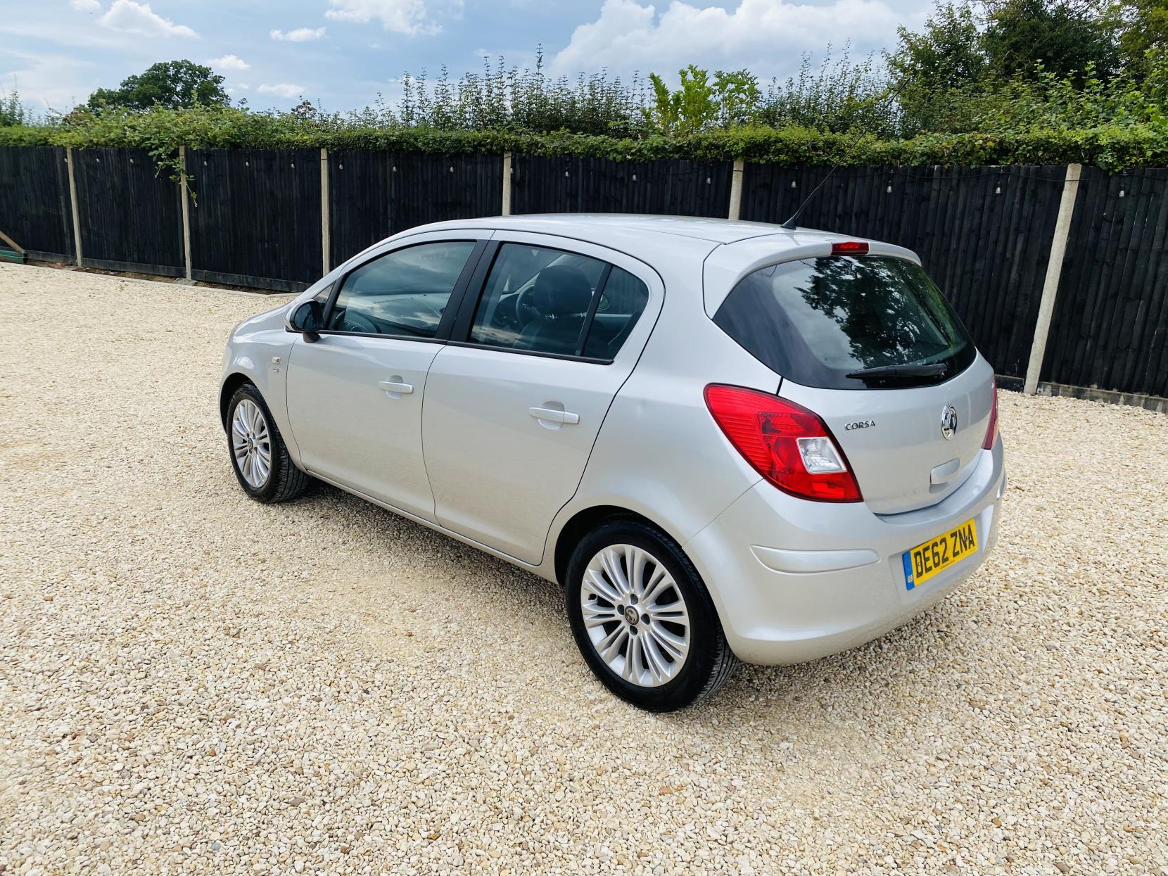 Vauxhall Corsa 1.2i ecoFLEX 16V SE Hatchback 5dr Petrol Manual Euro 5 (s/s) (85 ps)
