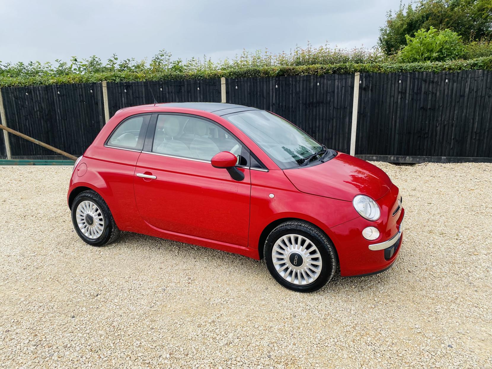 Fiat 500 1.2 Lounge Hatchback 3dr Petrol Dualogic Euro 4 (69 bhp)