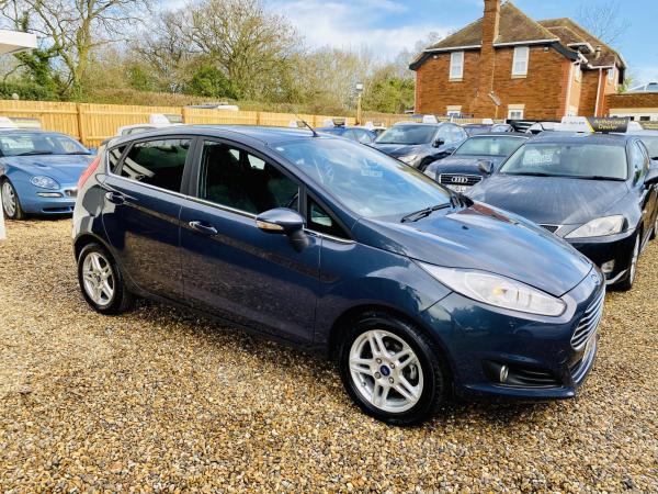 Ford Fiesta 1.0T EcoBoost Zetec Hatchback 5dr Petrol Powershift Euro 5 (100 ps)