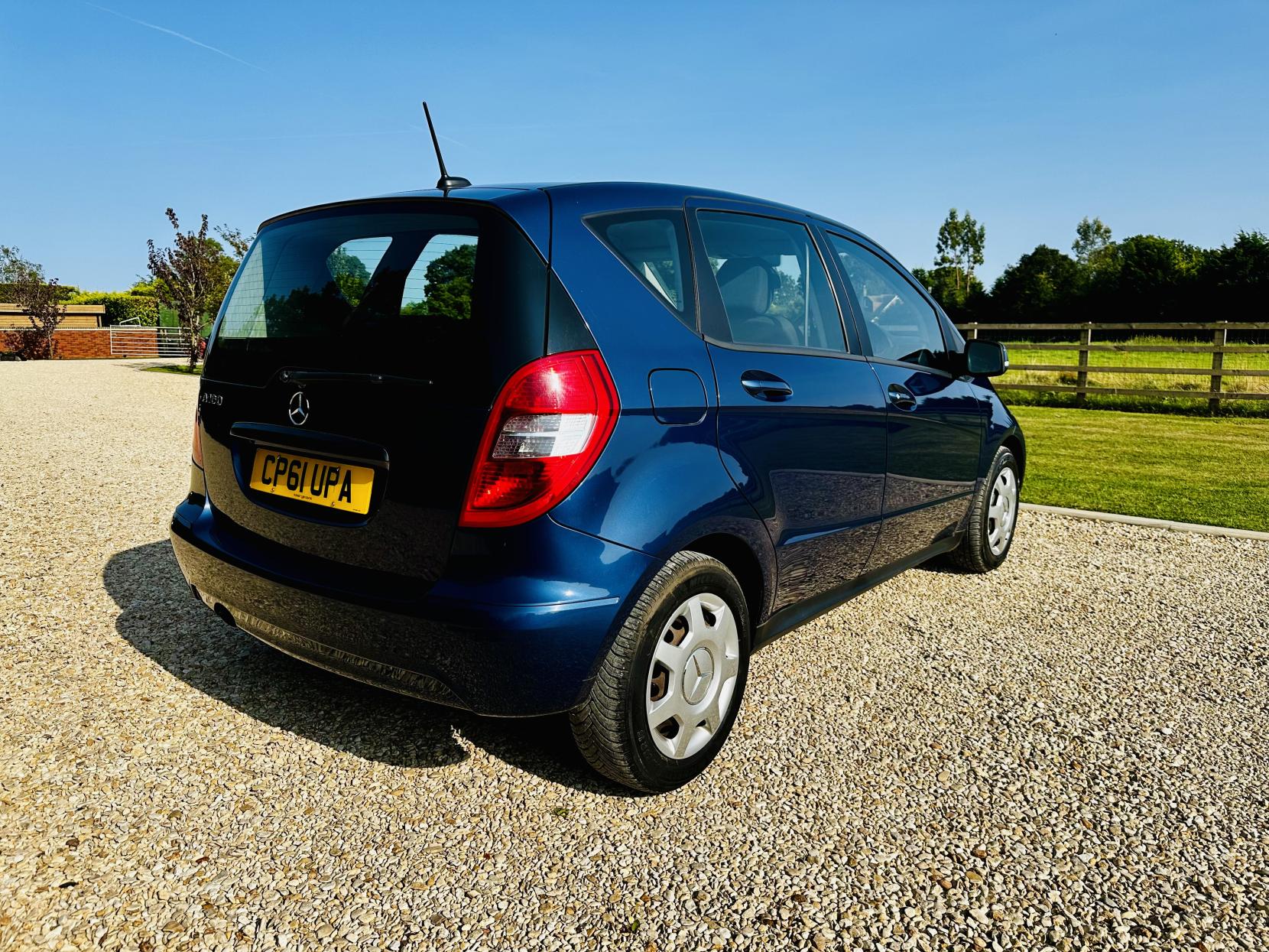 Mercedes-Benz A Class 1.5 A160 BlueEfficiency Classic SE Hatchback 5dr Petrol Manual (139 g/km, 95 bhp)