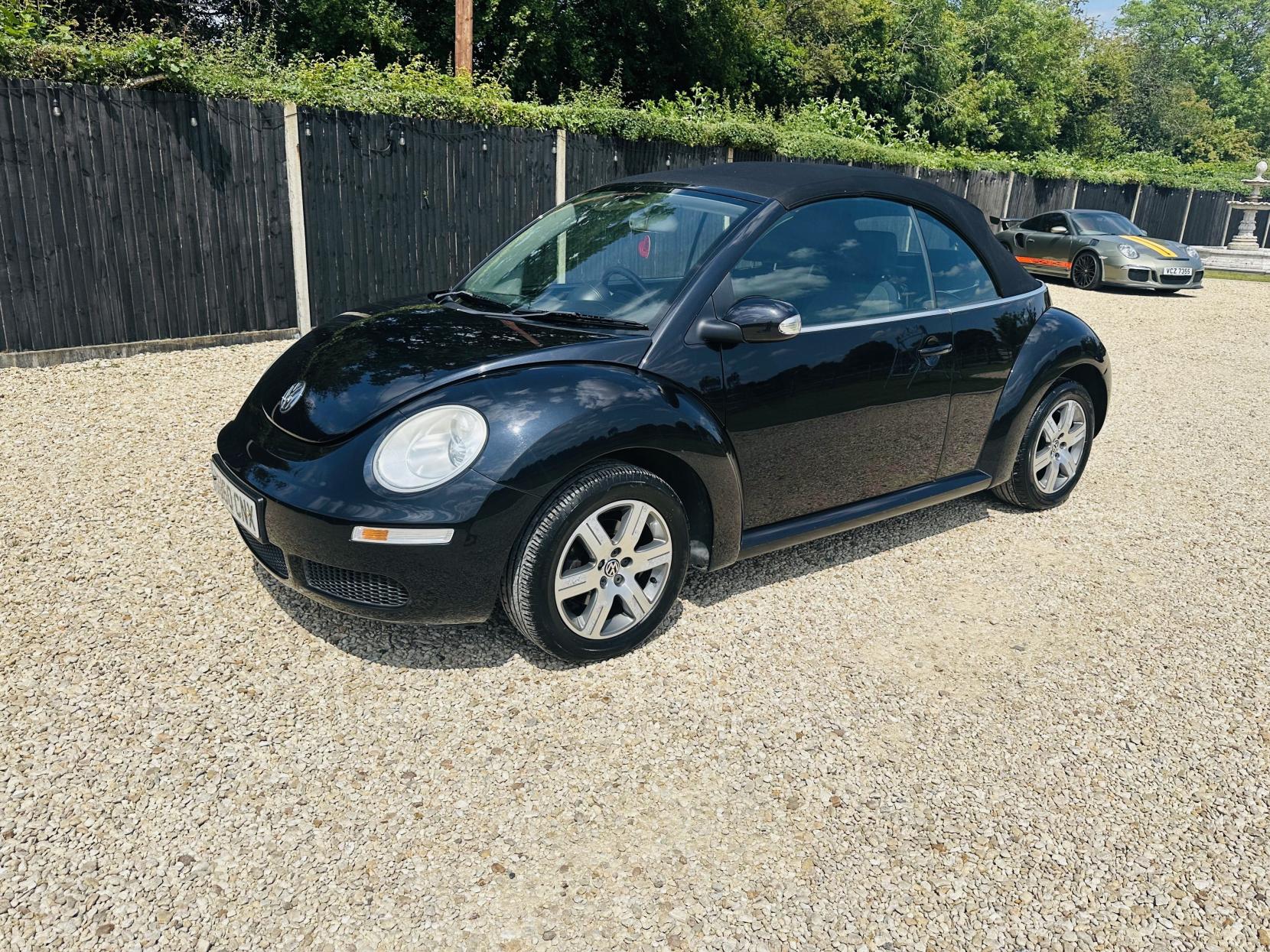 Volkswagen Beetle 1.6 Sola Cabriolet 2dr Petrol Manual Euro 4 (102 ps)