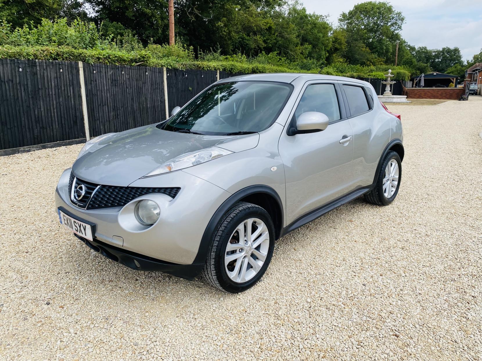 Nissan Juke 1.6 Acenta Premium SUV 5dr Petrol Manual Euro 5 (117 ps)