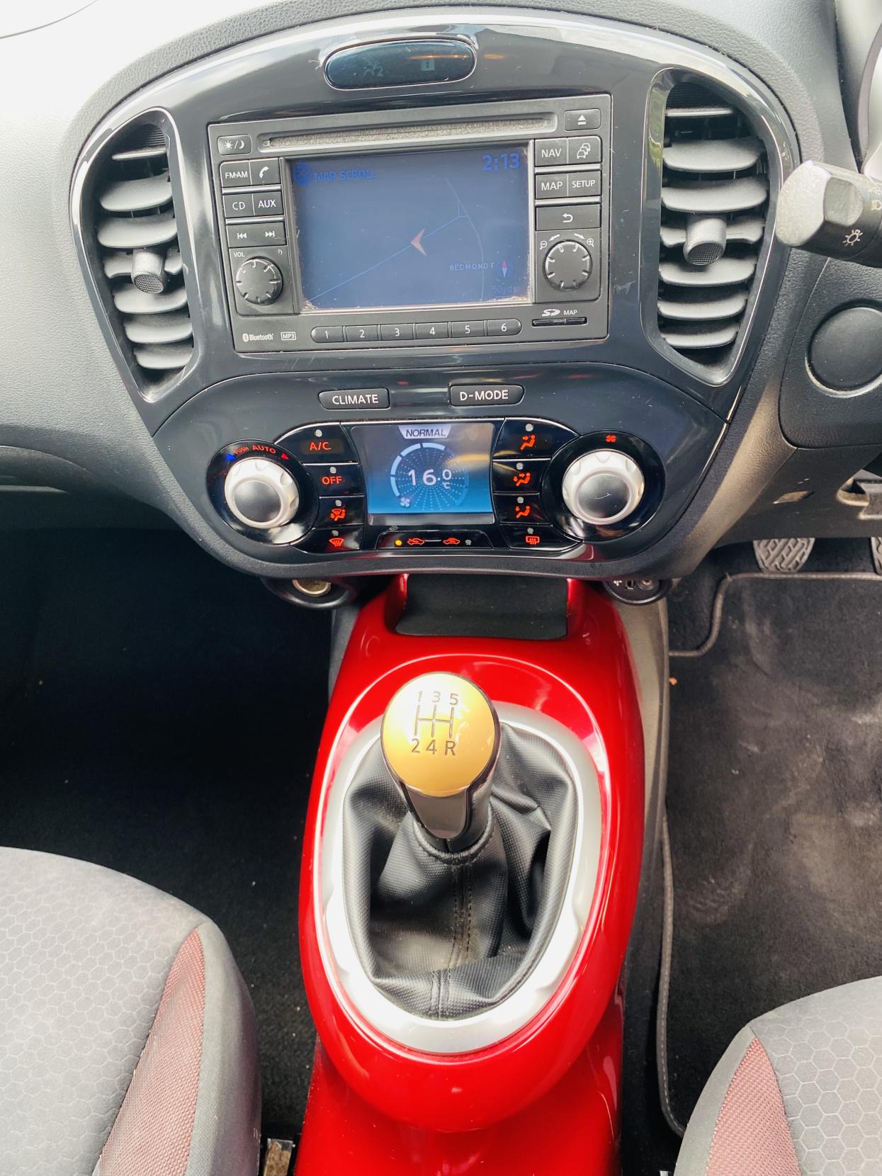 Nissan Juke 1.6 Acenta Premium SUV 5dr Petrol Manual Euro 5 (117 ps)