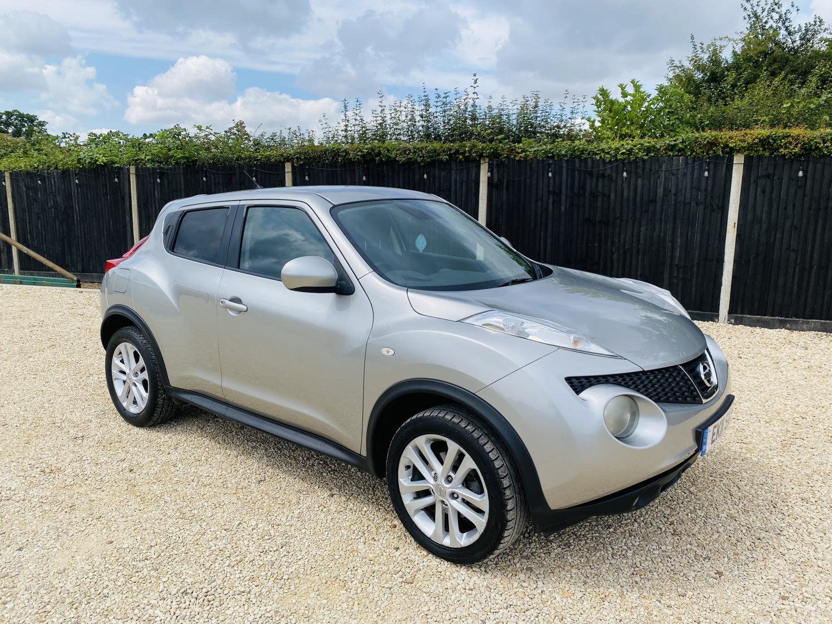 Nissan Juke 1.6 Acenta Premium SUV 5dr Petrol Manual Euro 5 (117 ps)