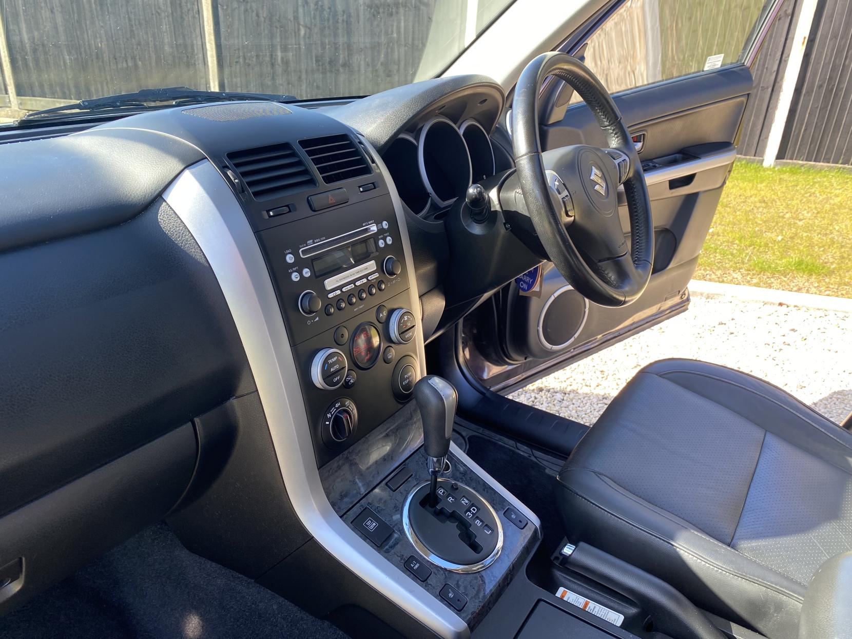 Suzuki Grand Vitara 2.4 VVT SZ5 SUV 5dr Petrol Auto 4WD Euro 4 (169 ps)