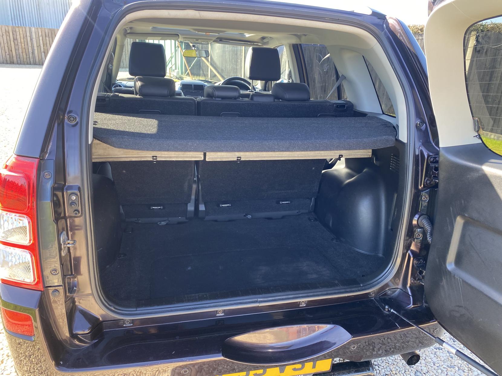 Suzuki Grand Vitara 2.4 VVT SZ5 SUV 5dr Petrol Auto 4WD Euro 4 (169 ps)