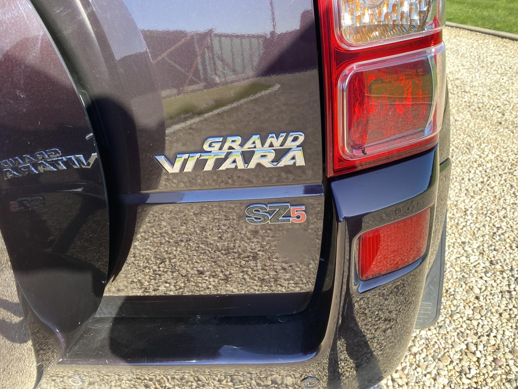 Suzuki Grand Vitara 2.4 VVT SZ5 SUV 5dr Petrol Auto 4WD Euro 4 (169 ps)