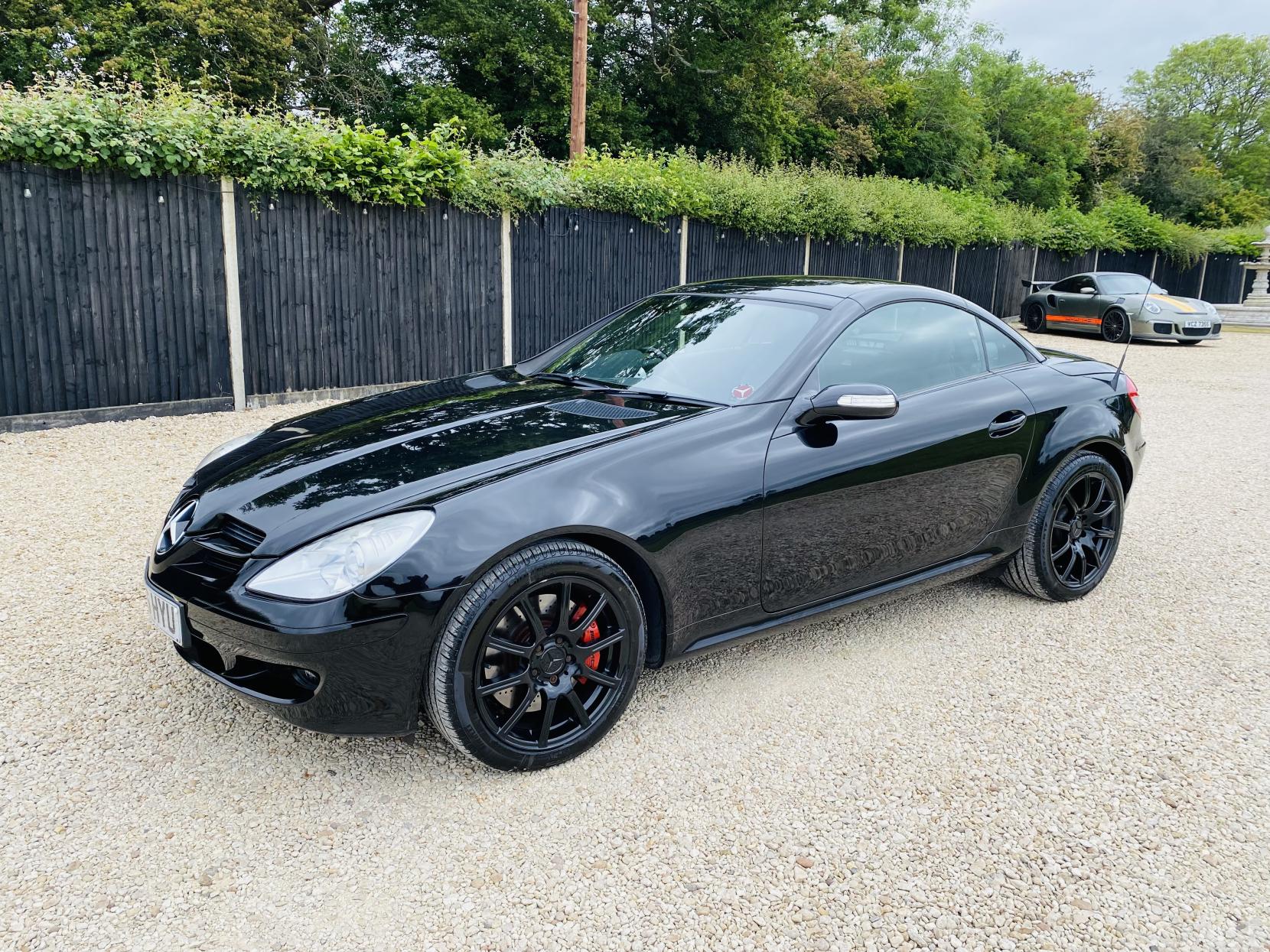 Mercedes-Benz SLK 3.5 SLK350 Convertible 2dr Petrol 7G-Tronic (242 g/km, 272 bhp)