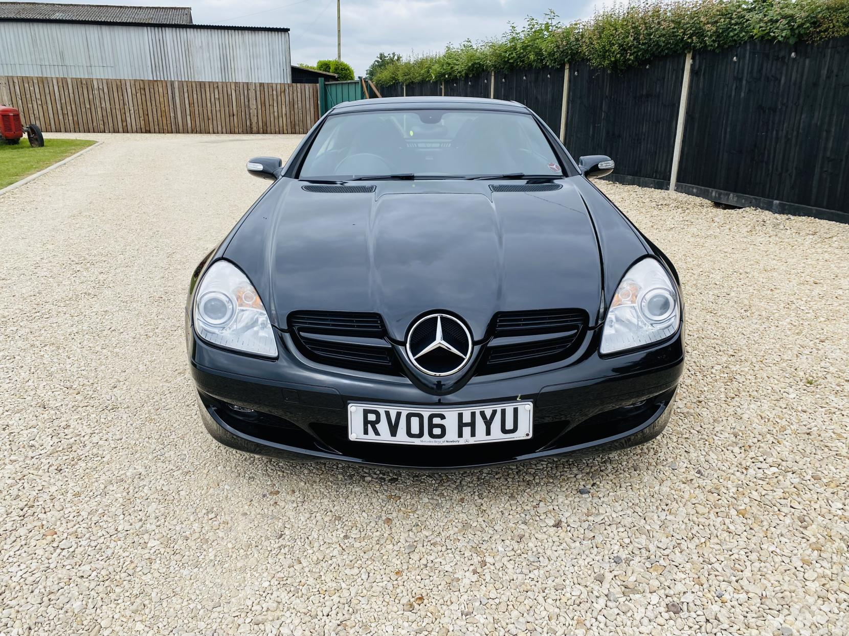 Mercedes-Benz SLK 3.5 SLK350 Convertible 2dr Petrol 7G-Tronic (242 g/km, 272 bhp)