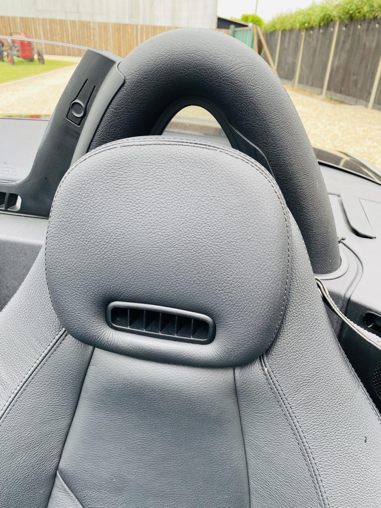 Mercedes-Benz SLK 3.5 SLK350 Convertible 2dr Petrol 7G-Tronic (242 g/km, 272 bhp)