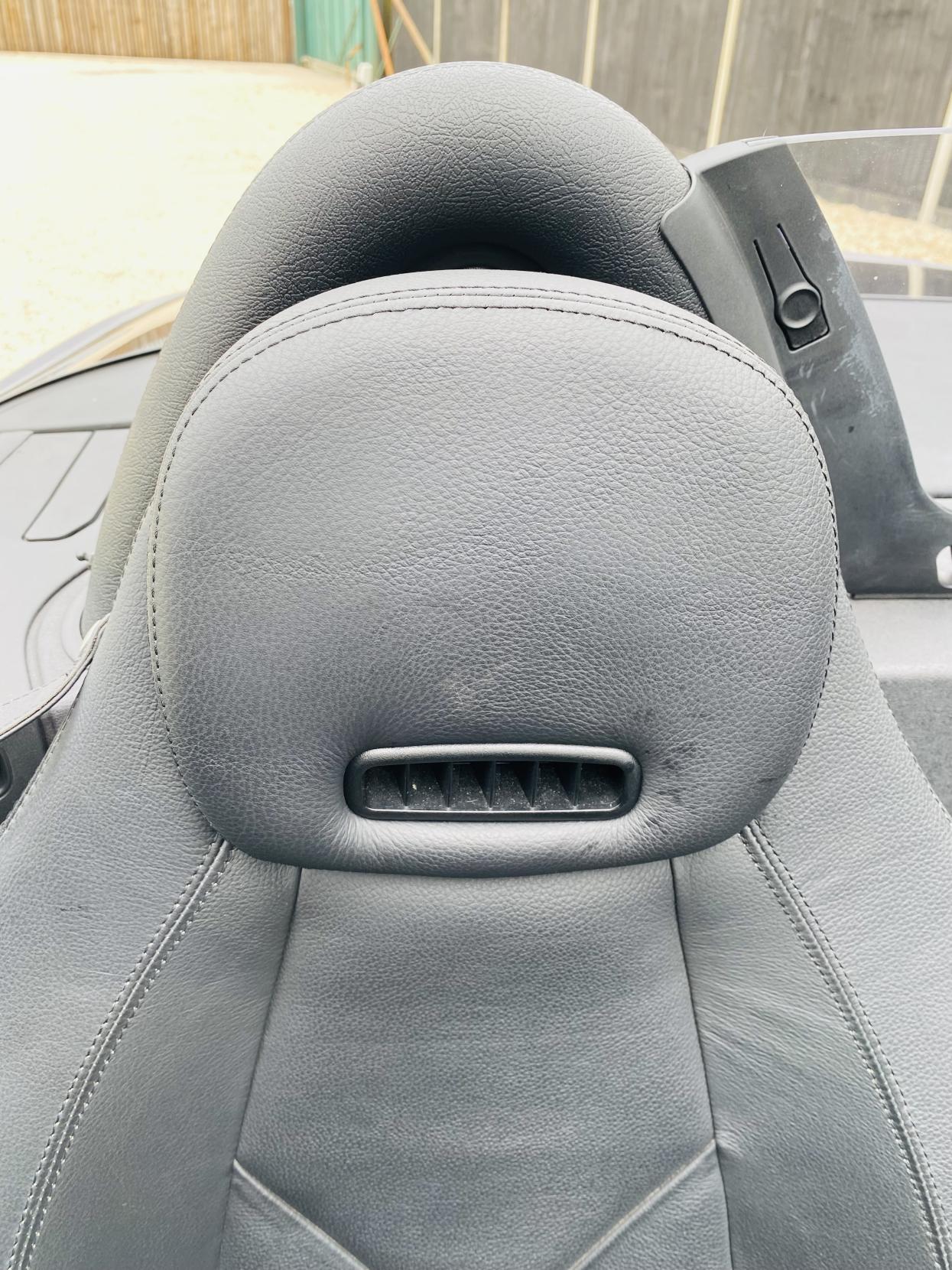 Mercedes-Benz SLK 3.5 SLK350 Convertible 2dr Petrol 7G-Tronic (242 g/km, 272 bhp)
