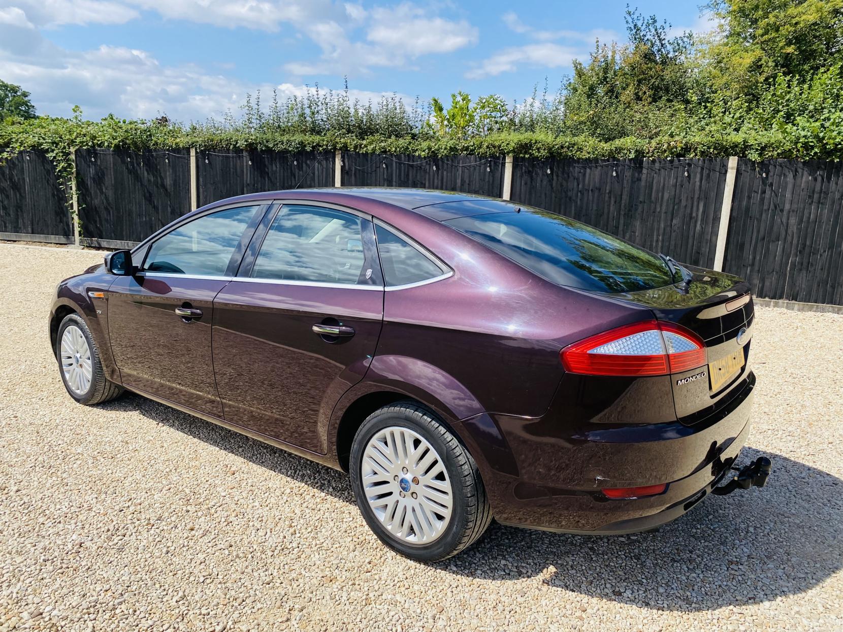 Ford Mondeo 2.3 Ghia Hatchback 5dr Petrol Automatic (223 g/km, 159 bhp)