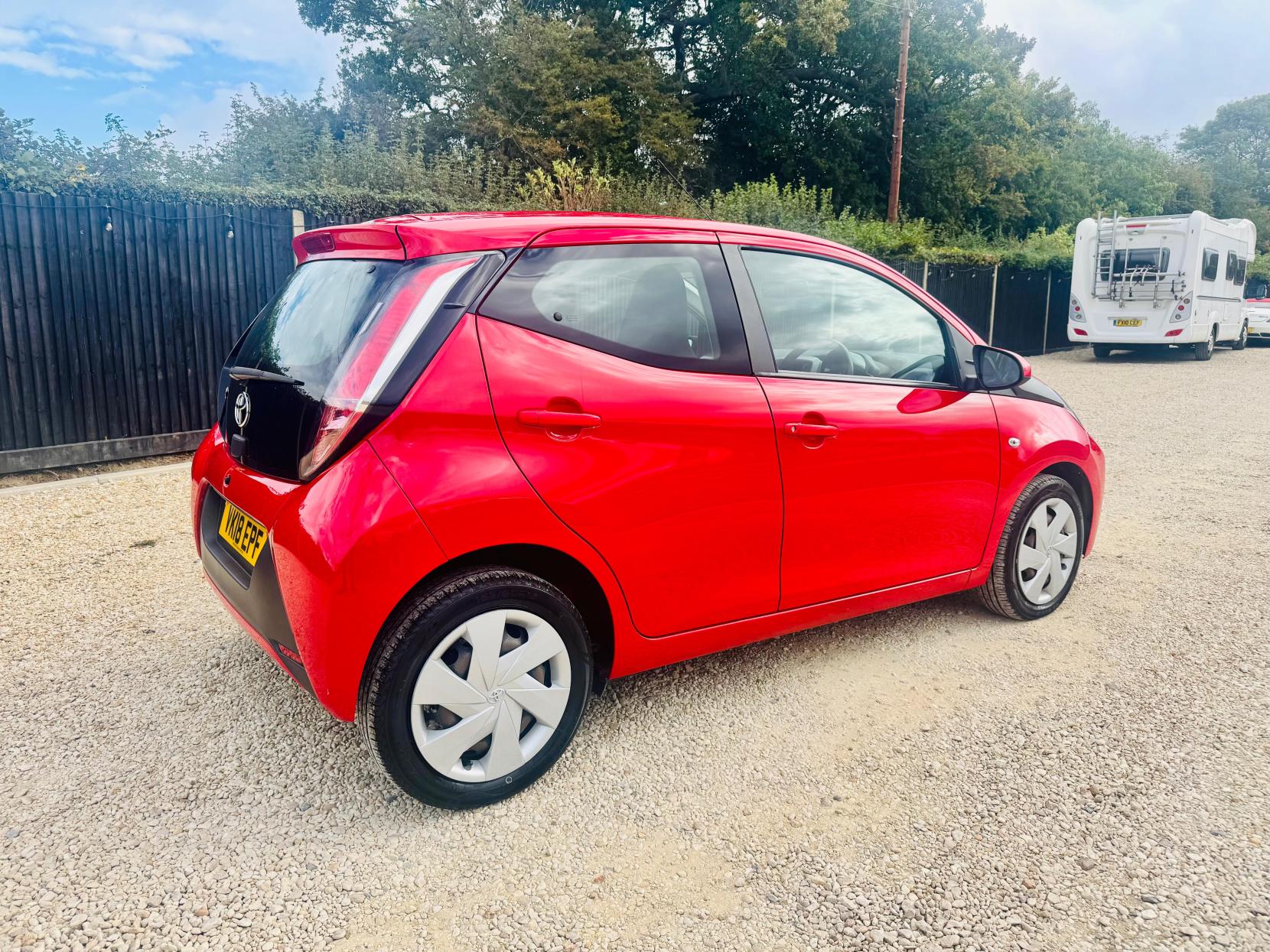 Toyota AYGO 1.0 VVT-i x-play Hatchback 5dr Petrol Manual Euro 6 (68 ps)