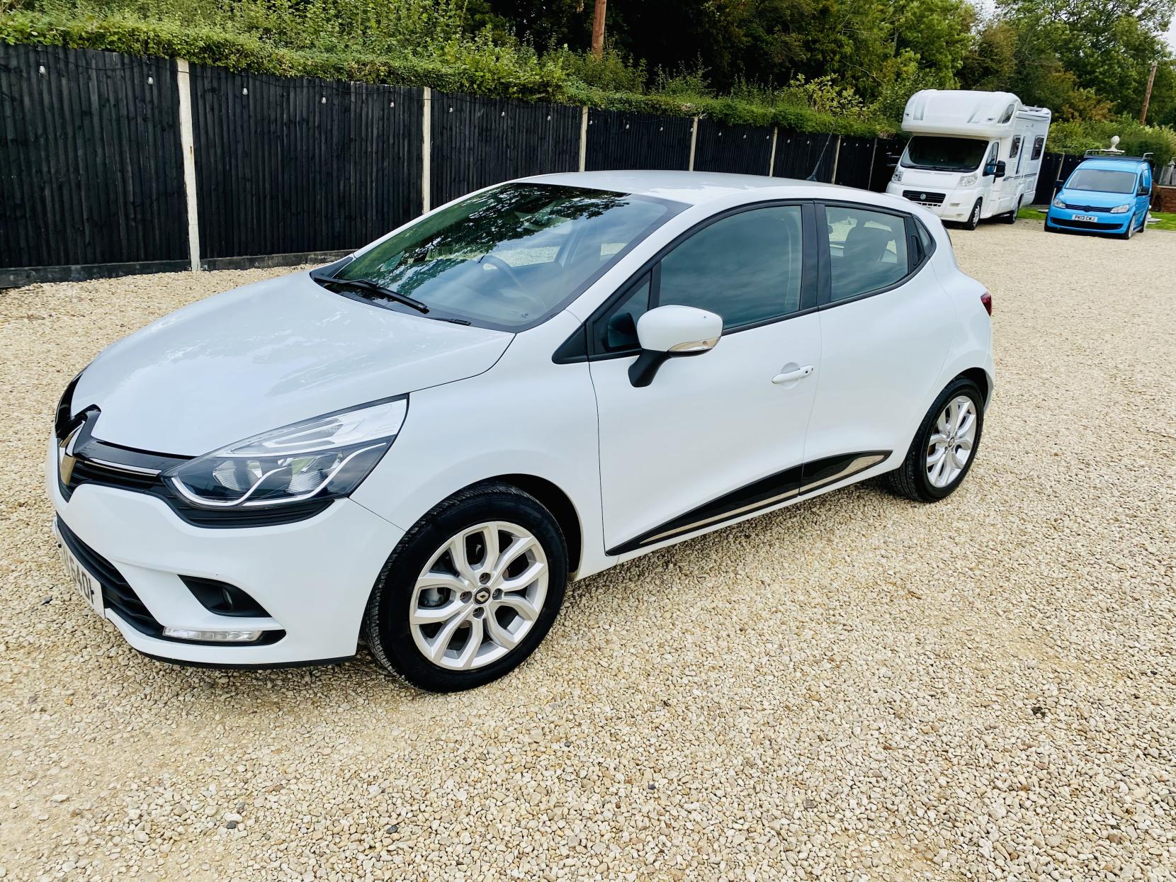 Renault Clio 1.2 16V Dynamique Nav Hatchback 5dr Petrol Manual Euro 6 (75 ps)