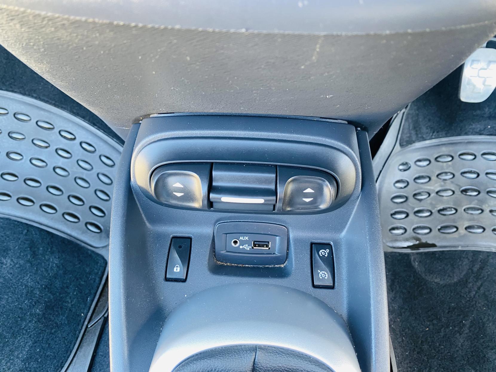 Renault Wind 1.2 TCe Dynamique S Convertible 2dr Petrol Manual Euro 5 (100 ps)