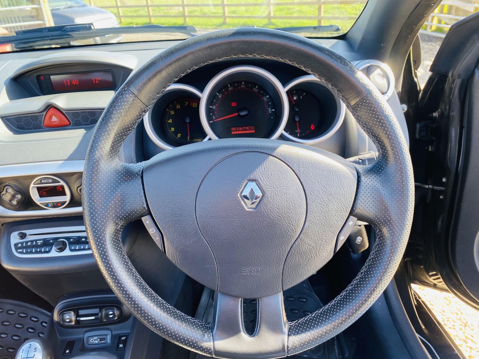 Renault Wind 1.2 TCe Dynamique S Convertible 2dr Petrol Manual Euro 5 (100 ps)