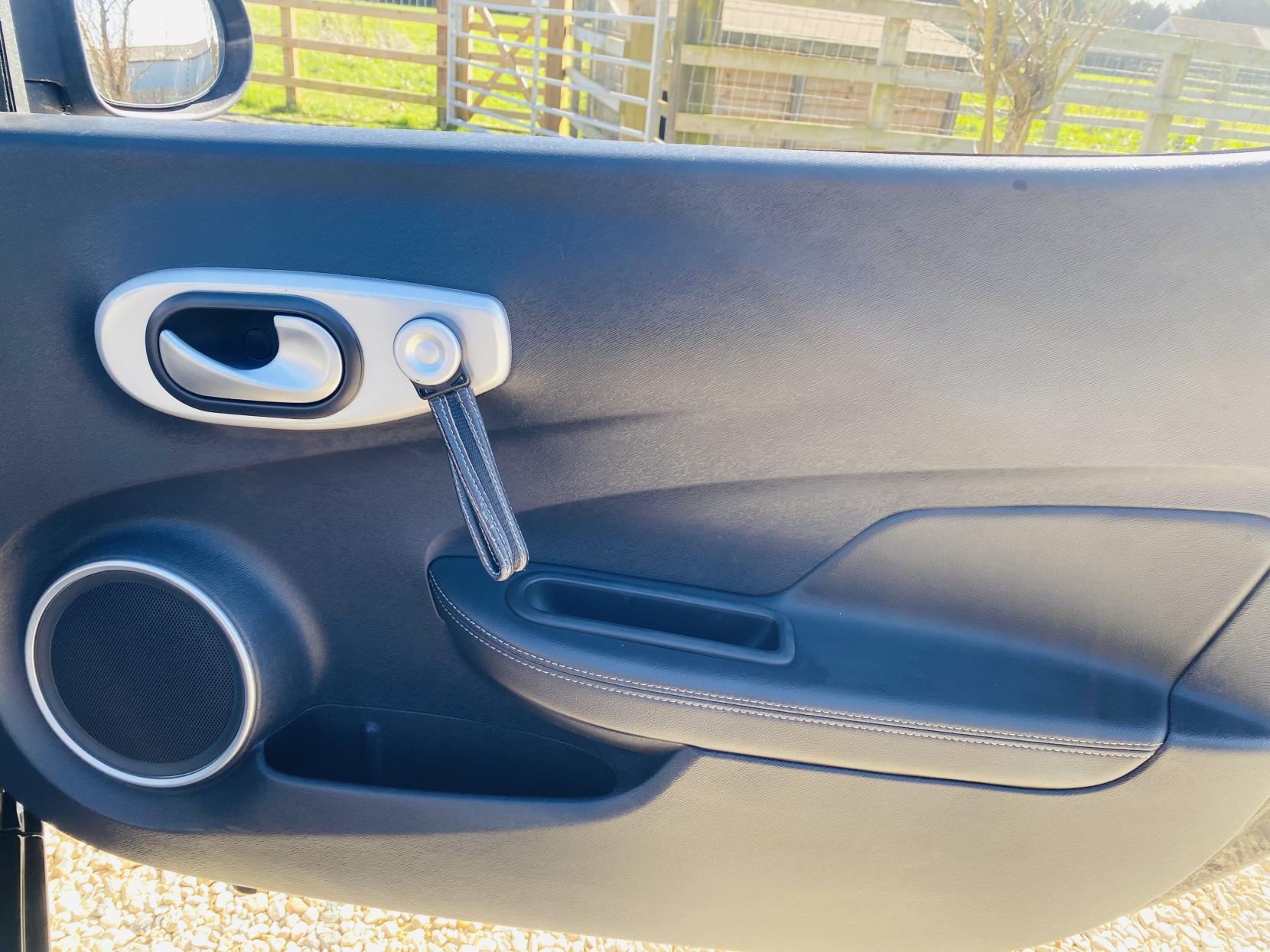 Renault Wind 1.2 TCe Dynamique S Convertible 2dr Petrol Manual Euro 5 (100 ps)