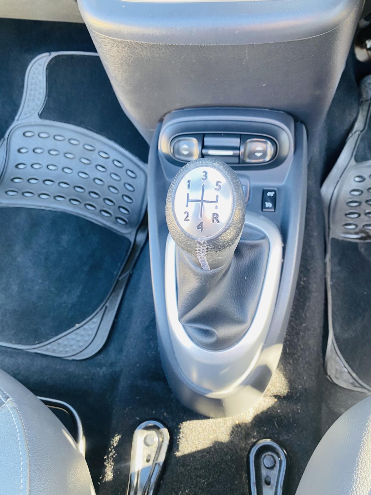 Renault Wind 1.2 TCe Dynamique S Convertible 2dr Petrol Manual Euro 5 (100 ps)