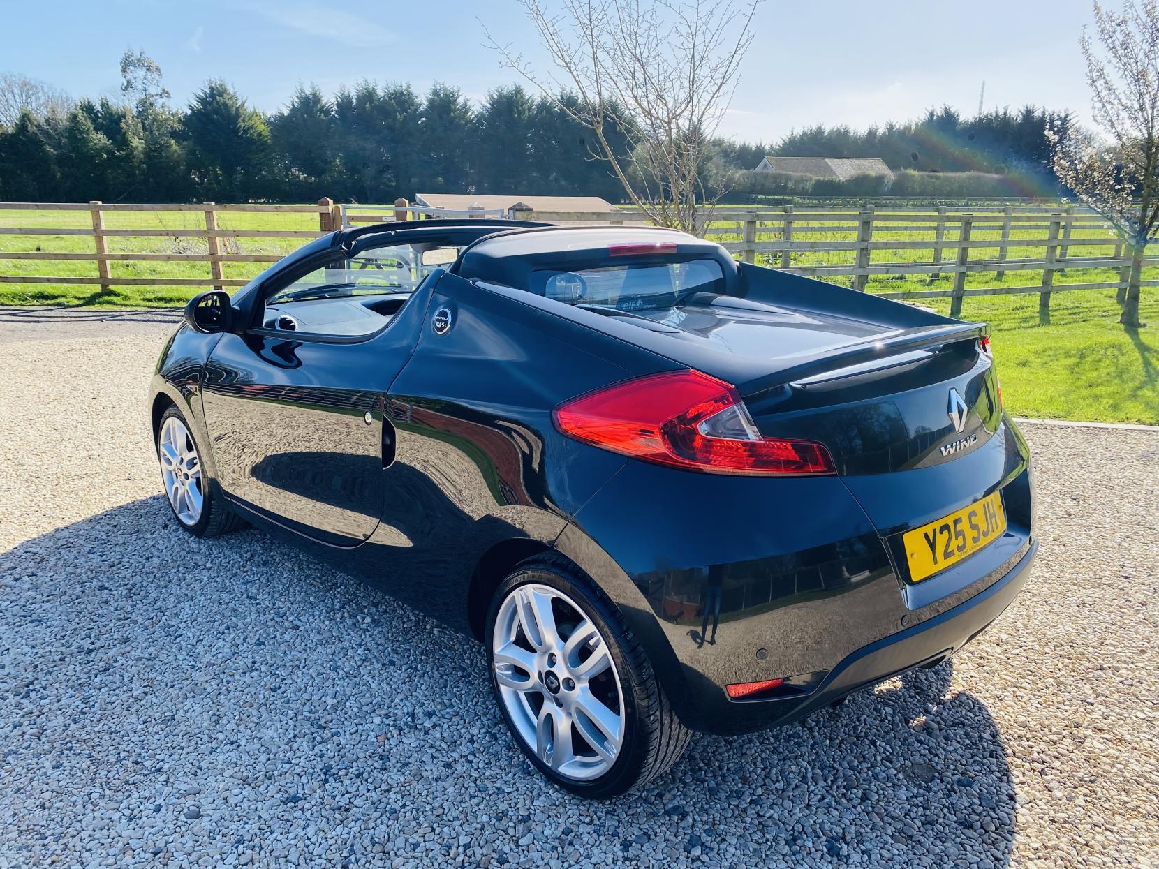 Renault Wind 1.2 TCe Dynamique S Convertible 2dr Petrol Manual Euro 5 (100 ps)