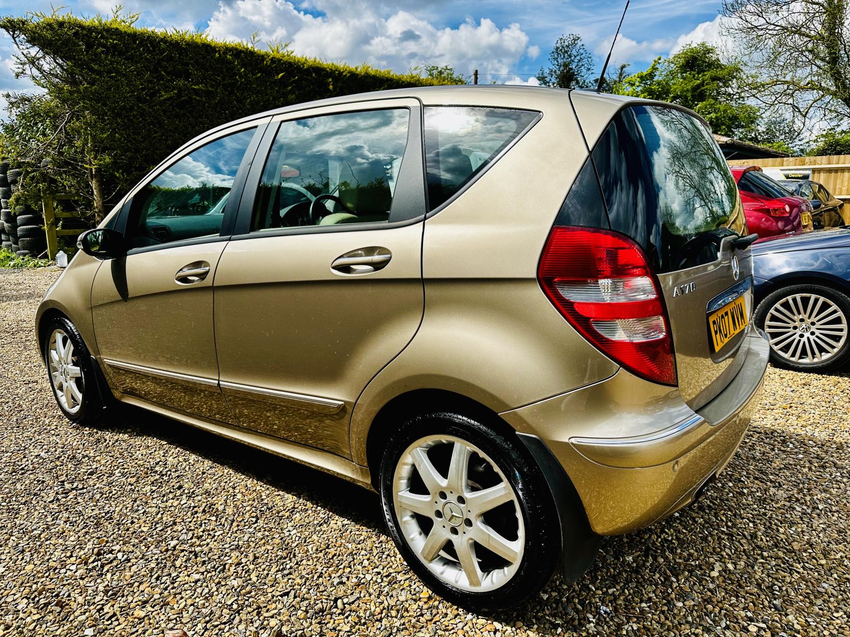 Mercedes-Benz A Class 1.7 A170 Elegance SE Hatchback 5dr Petrol CVT (157 g/km, 116 bhp)