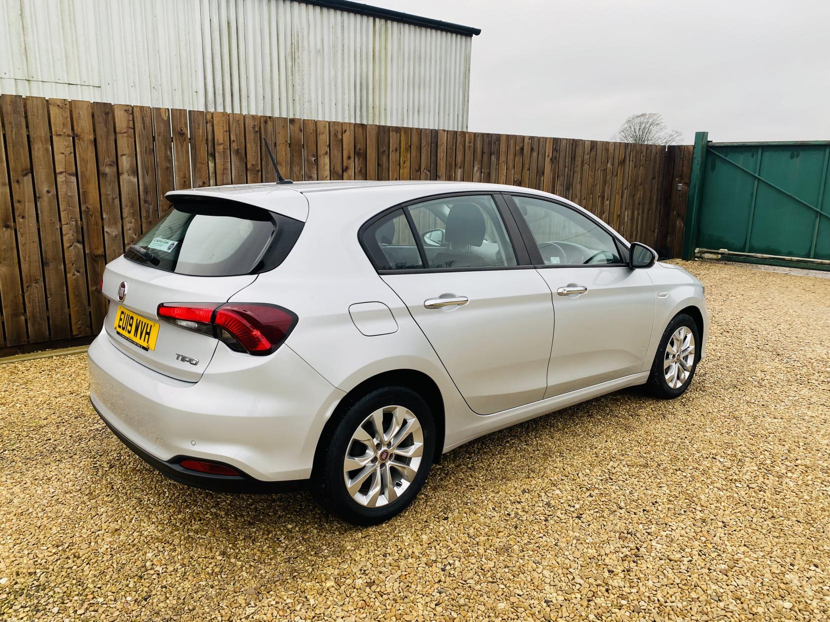 Fiat Tipo 1.4 MPI Easy Plus Hatchback 5dr Petrol Manual Euro 6 (95 ps)