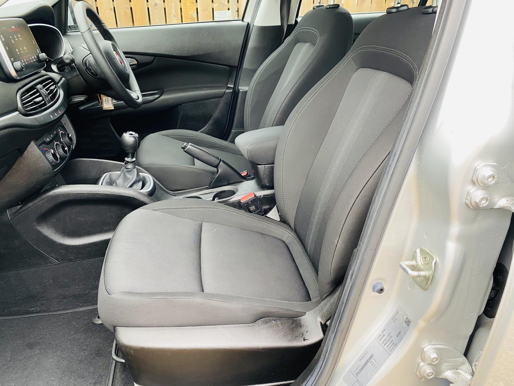 Fiat Tipo 1.4 MPI Easy Plus Hatchback 5dr Petrol Manual Euro 6 (95 ps)