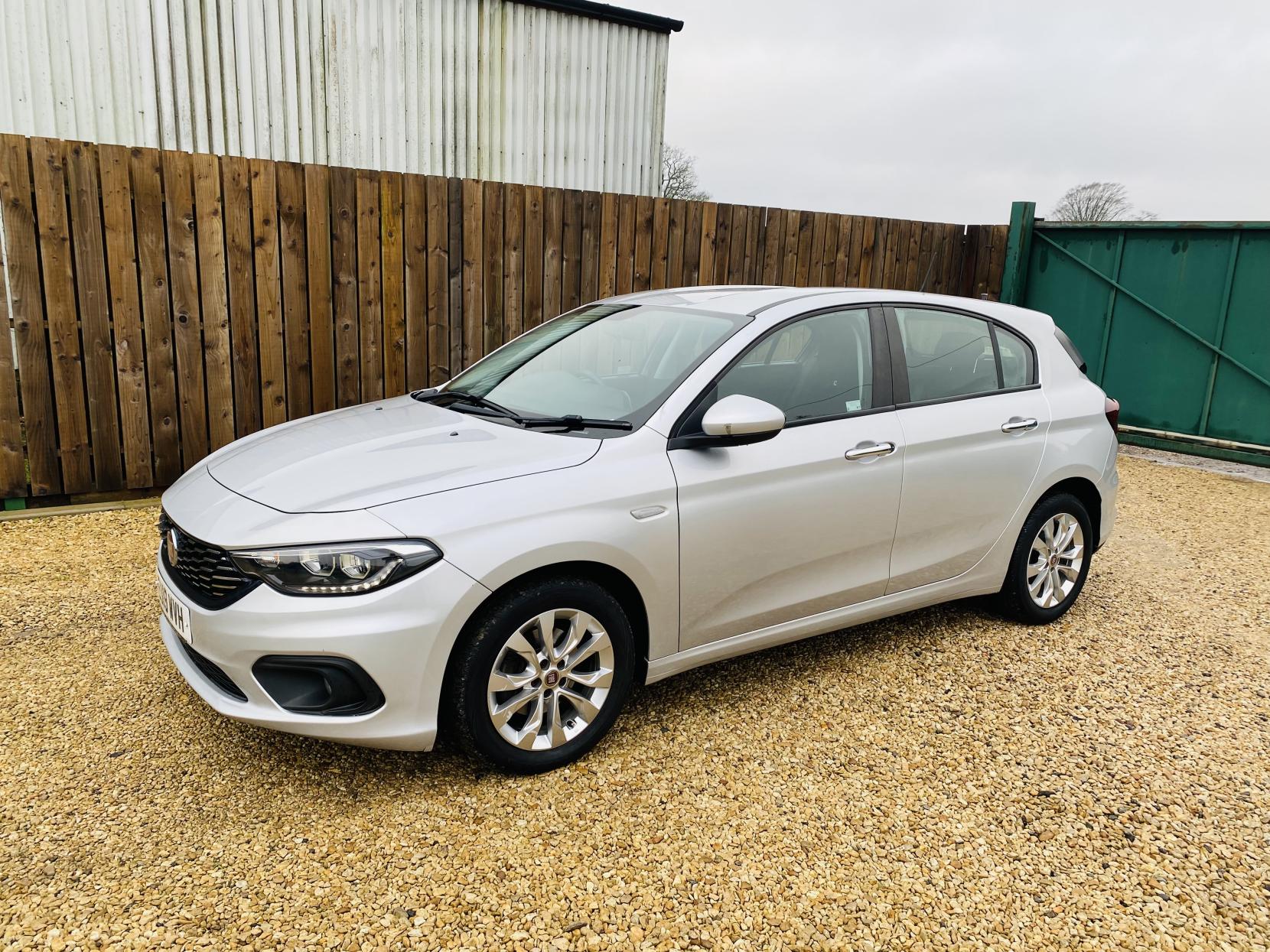 Fiat Tipo 1.4 MPI Easy Plus Hatchback 5dr Petrol Manual Euro 6 (95 ps)