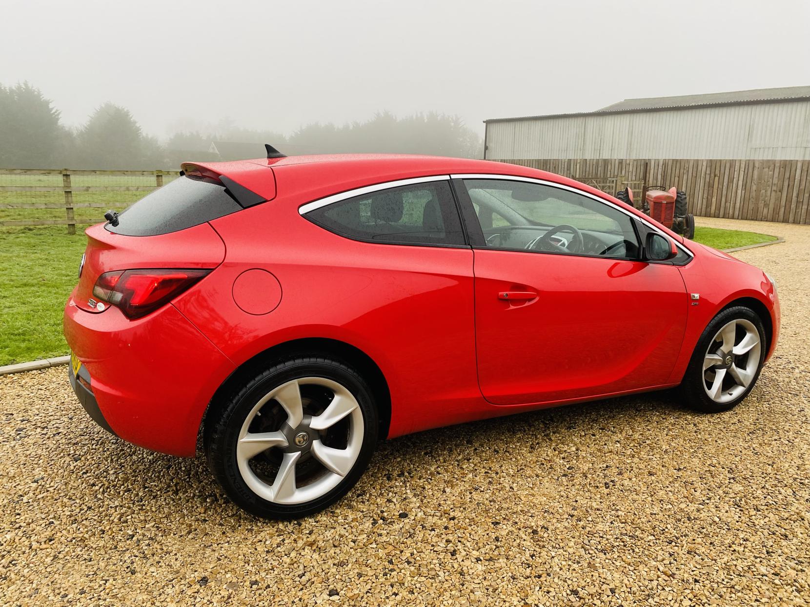 Vauxhall Astra GTC 1.4i Turbo SRi Coupe 3dr Petrol Manual Euro 6 (s/s) (140 ps)