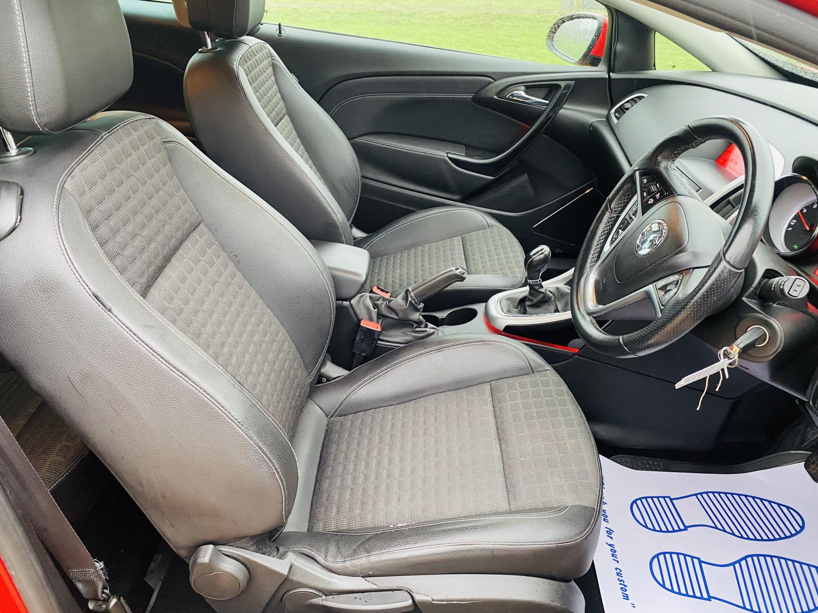 Vauxhall Astra GTC 1.4i Turbo SRi Coupe 3dr Petrol Manual Euro 6 (s/s) (140 ps)