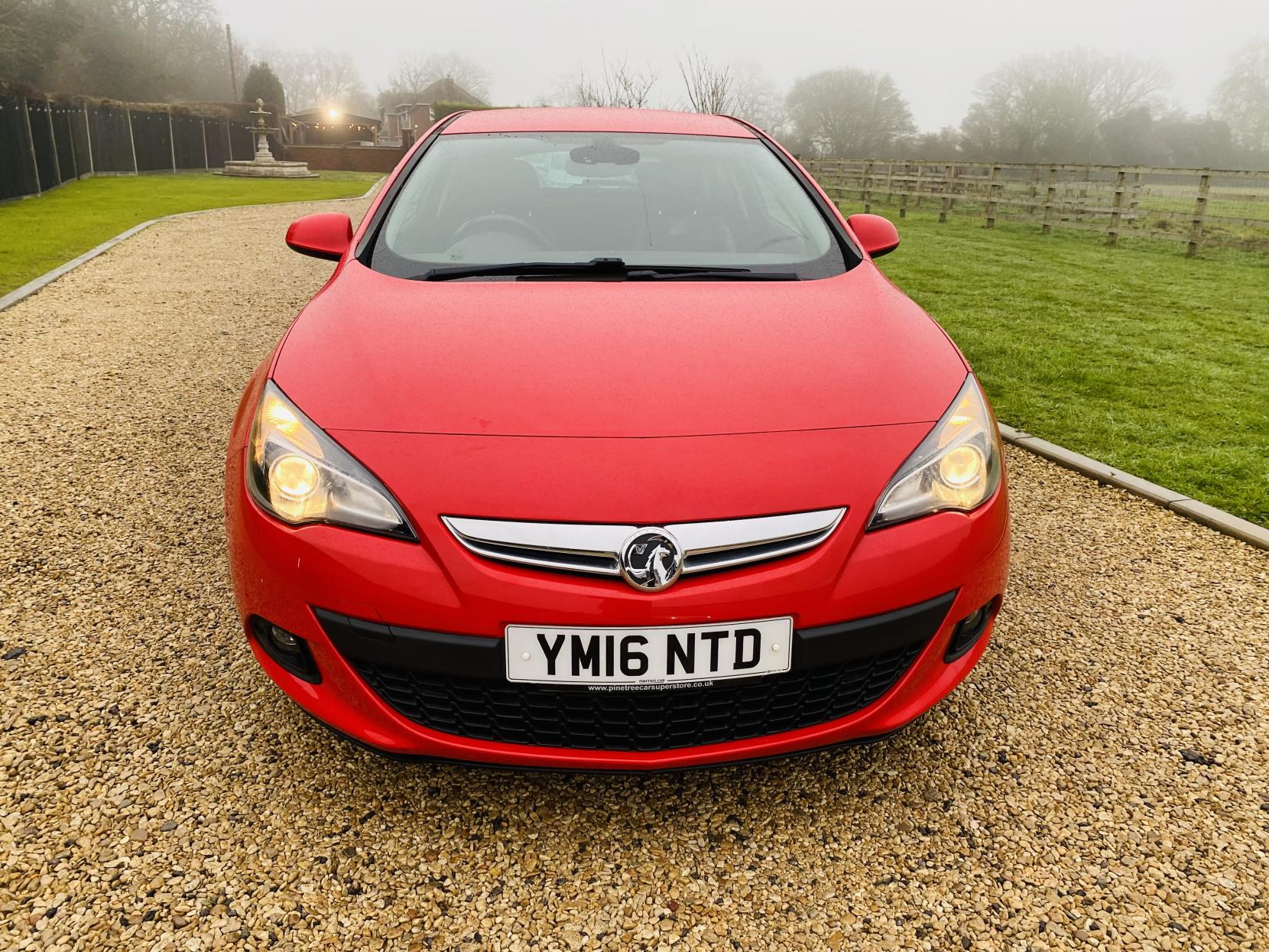 Vauxhall Astra GTC 1.4i Turbo SRi Coupe 3dr Petrol Manual Euro 6 (s/s) (140 ps)