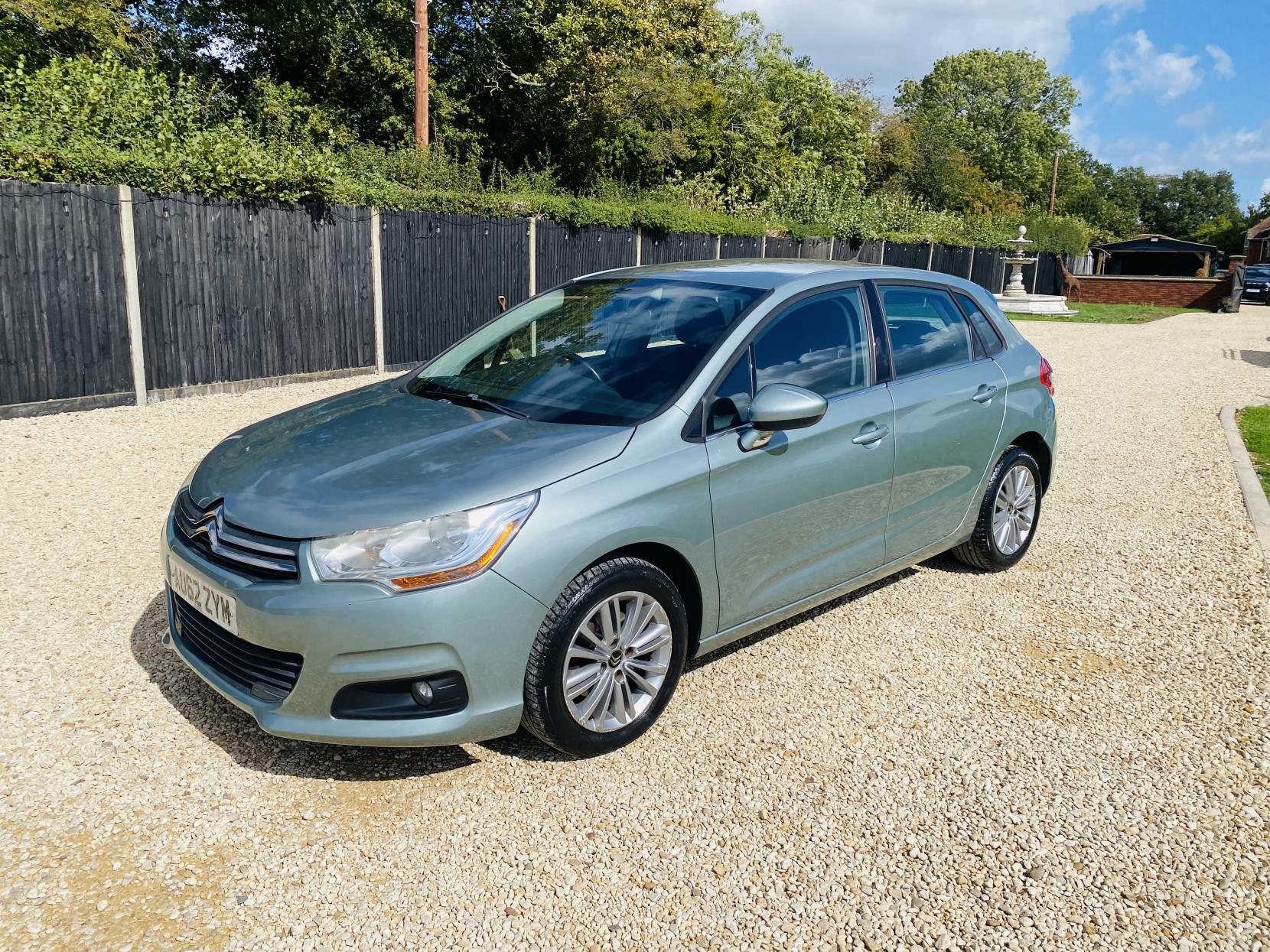Citroen C4 1.6 VTi VTR+ Hatchback 5dr Petrol Auto Euro 5 (120 ps)