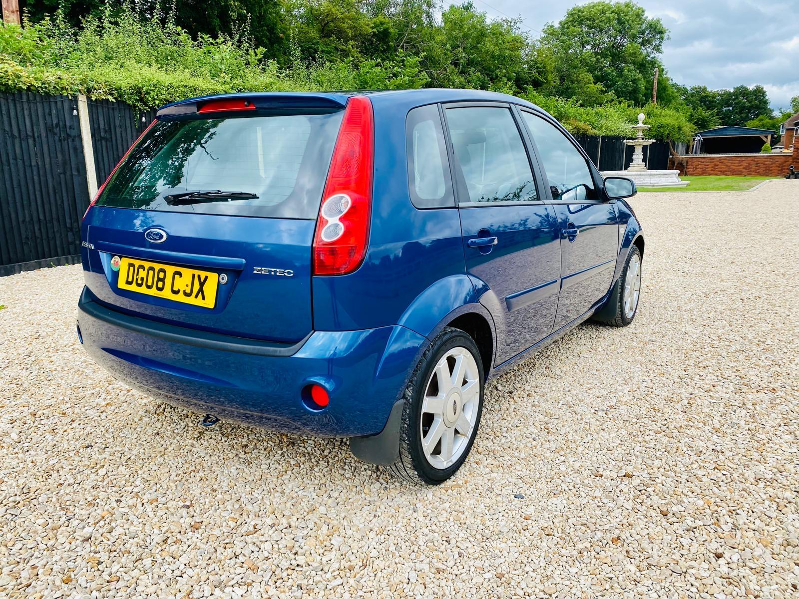 Ford Fiesta 1.4 Zetec Blue Edition Hatchback 5dr Petrol Manual (147 g/km, 79 bhp)