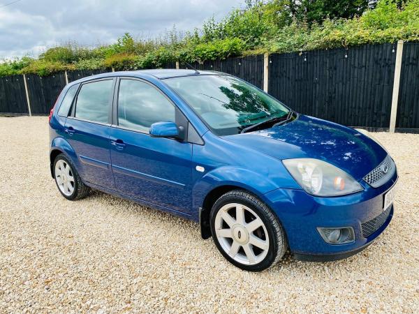 Ford Fiesta 1.4 Zetec Blue Edition Hatchback 5dr Petrol Manual (147 g/km, 79 bhp)