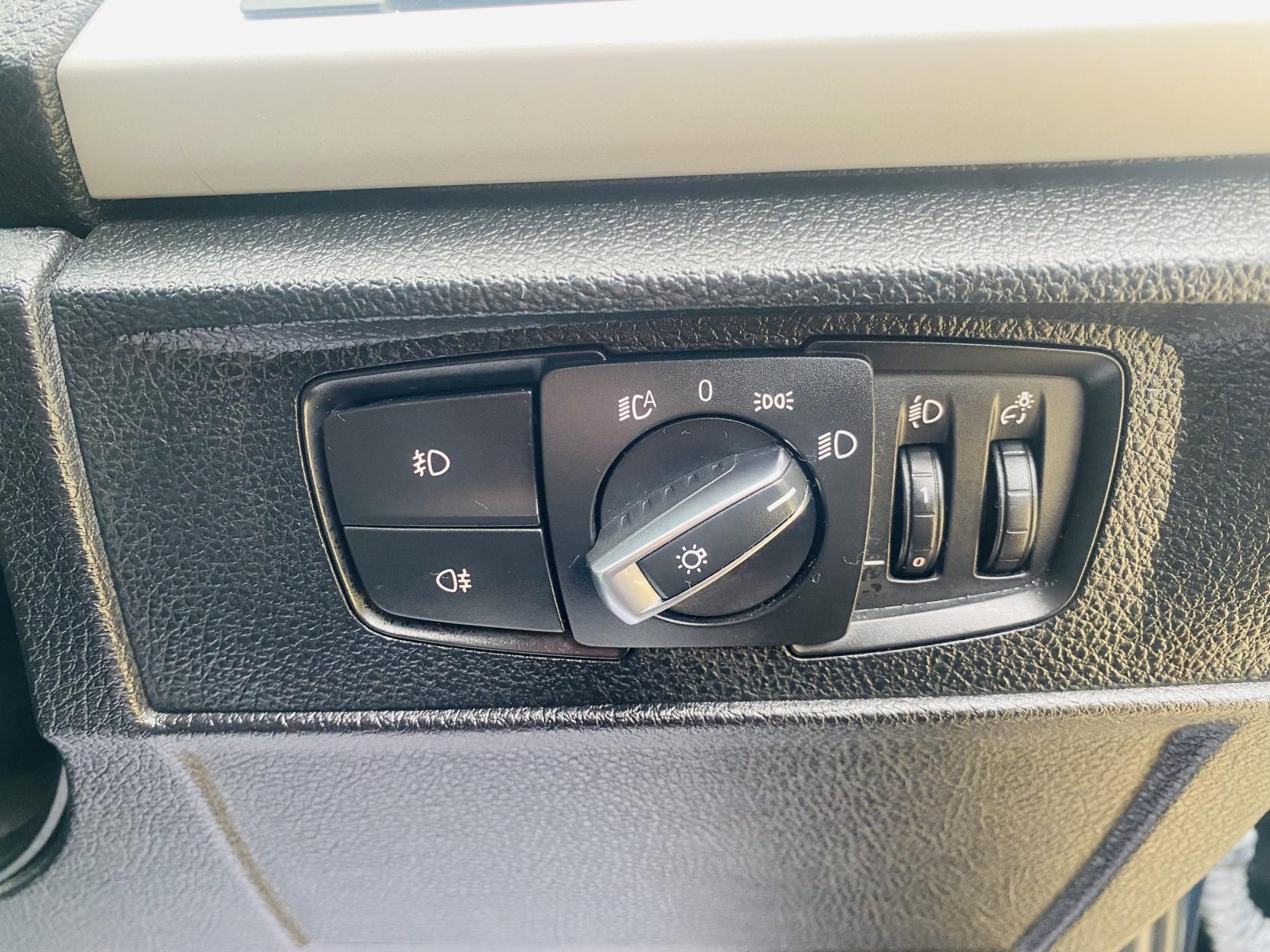 BMW 1 Series 2.0 116d SE Hatchback 5dr Diesel Manual Euro 5 (s/s) (116 ps)