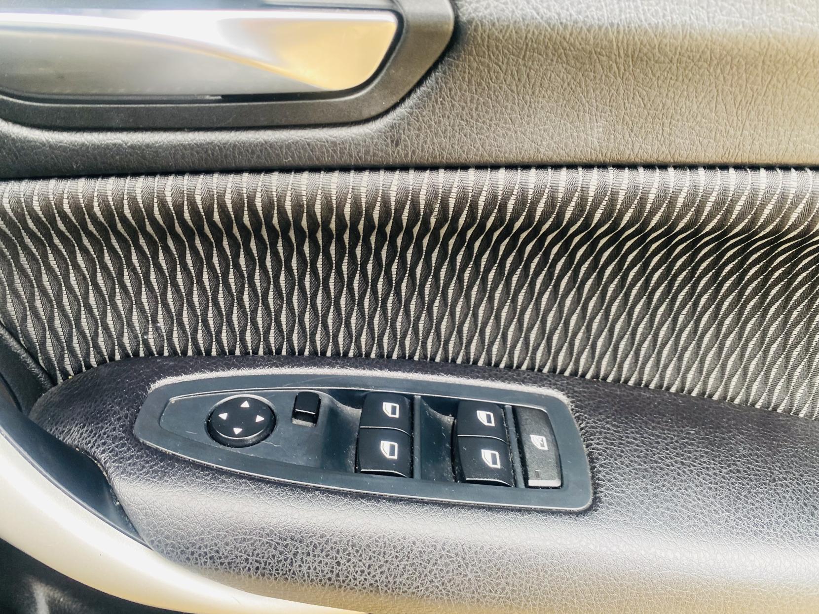 BMW 1 Series 2.0 116d SE Hatchback 5dr Diesel Manual Euro 5 (s/s) (116 ps)