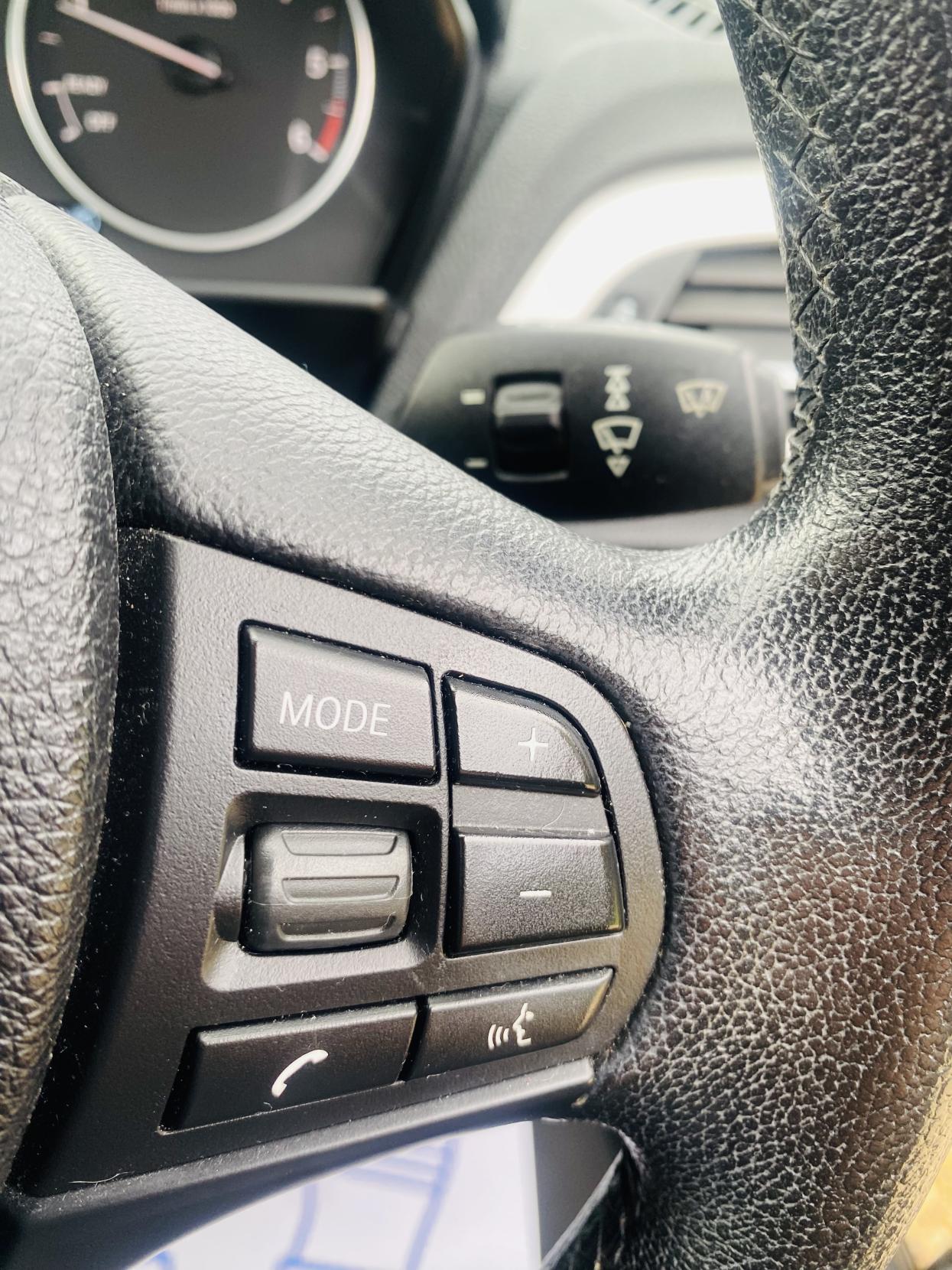 BMW 1 Series 2.0 116d SE Hatchback 5dr Diesel Manual Euro 5 (s/s) (116 ps)